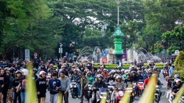 Endonezyalı ayaklandı ve Temsilciler Meclisi 'nden (DPR).