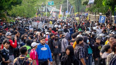 Endonezyalı ayaklandı ve Temsilciler Meclisi 'nden (DPR).