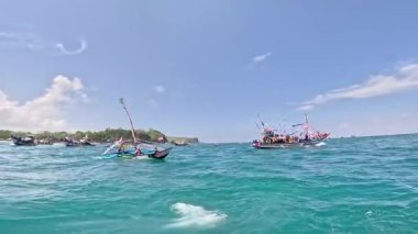 Pethik Düzeni seremonisi. Pethik Laut Endonezya 'daki balıkçılar için bir şükran günü törenidir.
