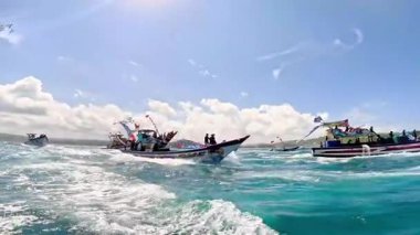 Pethik Düzeni seremonisi. Pethik Laut Endonezya 'daki balıkçılar için bir şükran günü törenidir.