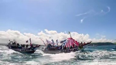 Pethik Düzeni seremonisi. Pethik Laut Endonezya 'daki balıkçılar için bir şükran günü törenidir.