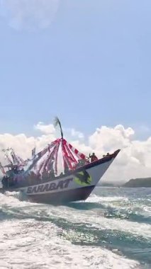 Pethik Düzeni seremonisi. Pethik Laut Endonezya 'daki balıkçılar için bir şükran günü törenidir.