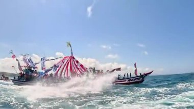 Pethik Düzeni seremonisi. Pethik Laut Endonezya 'daki balıkçılar için bir şükran günü törenidir.