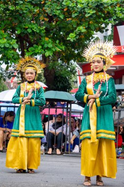 Pasambahan Dance from West Sumatera on 4rd BEN Carnival. This dance is performed to welcome guests.