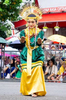 Pasambahan Dance from West Sumatera on 4rd BEN Carnival. This dance is performed to welcome guests.