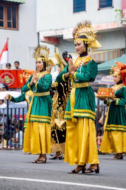 Pasambahan Dance from West Sumatera on 4rd BEN Carnival. This dance is performed to welcome guests.