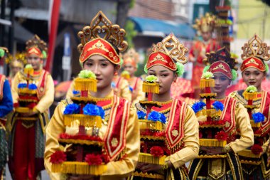 Tabut dance from Bengkulu at BEN Carnival. The Tabot dance is performed to commemorate the heroism of Husein bin Ali bin Abi Thalib