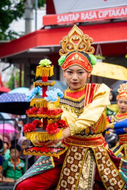 Tabut dance from Bengkulu at BEN Carnival. The Tabot dance is performed to commemorate the heroism of Husein bin Ali bin Abi Thalib