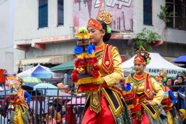 Tabut dance from Bengkulu at BEN Carnival. The Tabot dance is performed to commemorate the heroism of Husein bin Ali bin Abi Thalib