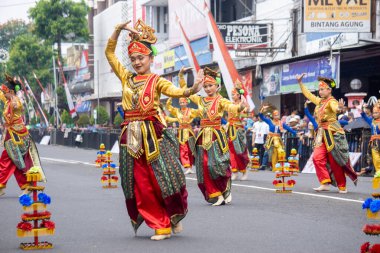 Tabut dance from Bengkulu at BEN Carnival. The Tabot dance is performed to commemorate the heroism of Husein bin Ali bin Abi Thalib