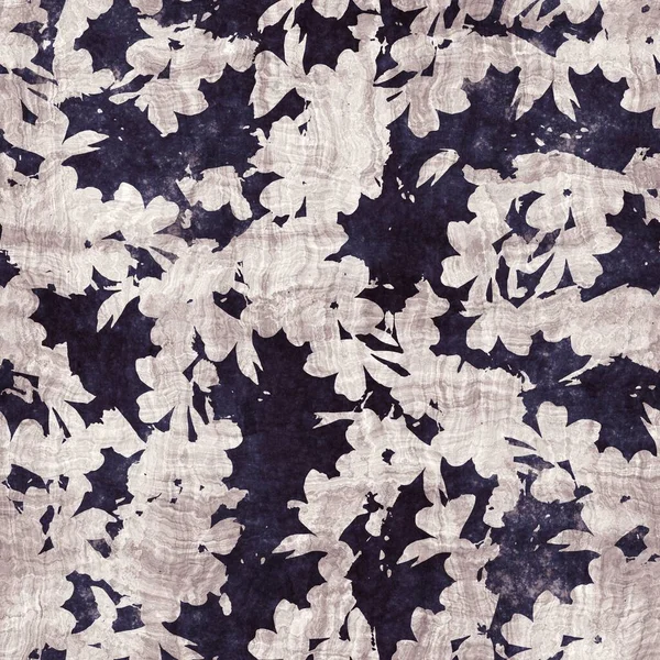 ダークパープルとベージュの花のシームレスなパターン — ストック写真
