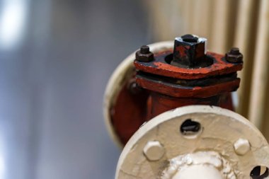 Eski flanş kırık boya ile kapatmak