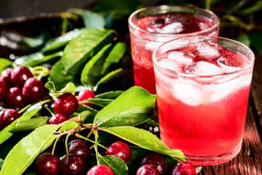 Buz kiraz meyve ve taze Kiraz ahşap iç