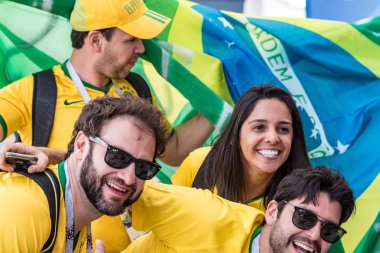 Rostov-On-Don, Rusya-17 Haziran 2018: Brezilya futbol hayranları grup