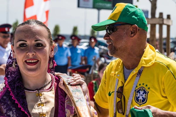 Rostov-On-Don, Rusya-17 Haziran 2018: Brezilya futbol hayranları grup