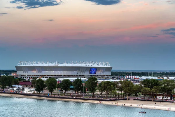 РОСТОВ-ОН-ДОН, РОССИЯ - 26 июня 2018 года: вид на стадион "Ростов-Арена" на закате — стоковое фото