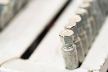 Endüstriyel Makine Fabrikası'nda kapatın