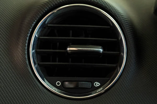 Légkondicionáló a modern autóban közelről — Stock Fotó