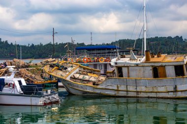 Su Bay Sri Lanka eski Motorbot