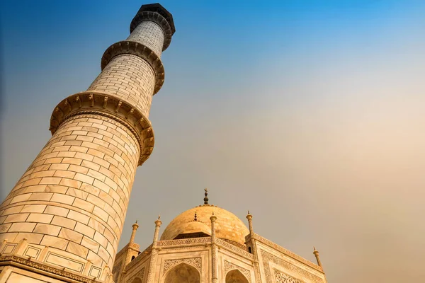 Sluit omhoog mooie gebouw van Taj Mahal. Agra, India — Stockfoto