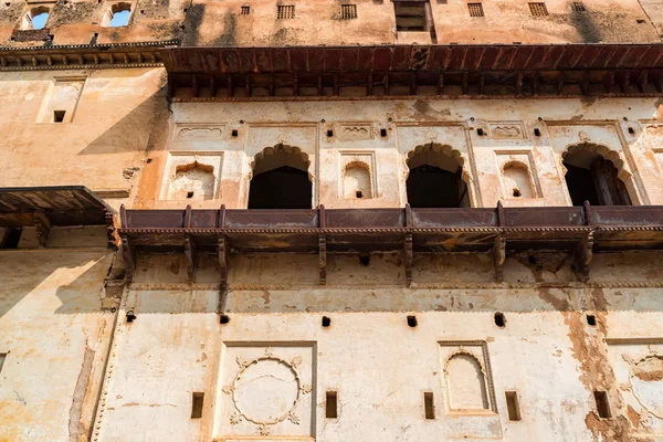 View of Jahangir Mahal or Raja Palace inside Orchha Fort Complex — Stock Photo, Image