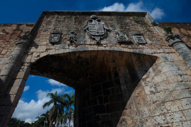 Zona Colonial, Santo Domingo içinde güzel kemer Görünümü Kapat