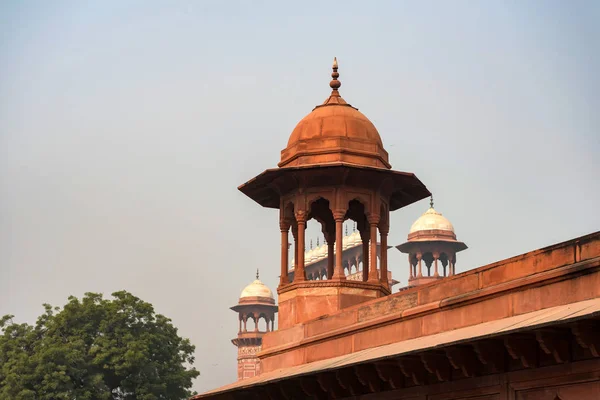 Weergave van chantri in Taj Mahal in Agra, India — Stockfoto