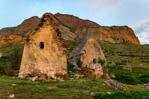 Medieval tombs in City of Dead near Eltyulbyu, Kabardino-Balkaria, Russia — Stock Photo, Image