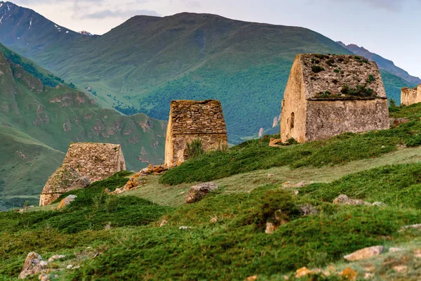 View of medieval tombs in City of Dead in Eltyulbyu, Kabardino-Balkaria, Russia — Stock Photo, Image