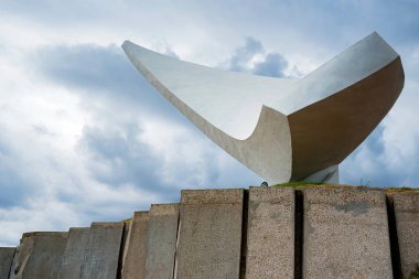 KERCH - 3 AĞUSTOS 2019: Kırım 'daki Kerch-Eltigen operasyonunun anıtı. 2. Dünya Savaşı amfibi saldırısıydı.