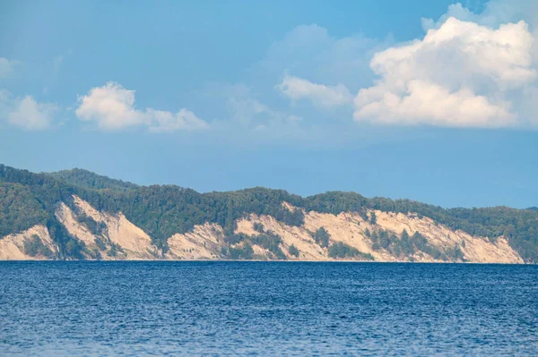 Naturskönt landskap med Svarta havet utsikt i Abchazien — Stockfoto