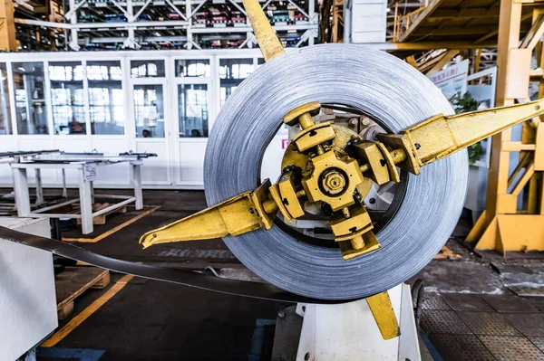 Primer plano de la máquina industrial en fábrica cerca — Foto de Stock