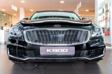 ROSTOV-ON-DON, RUSSIA - CIRCA HAZİRAN 2020: Kia K900, yeni popüler model