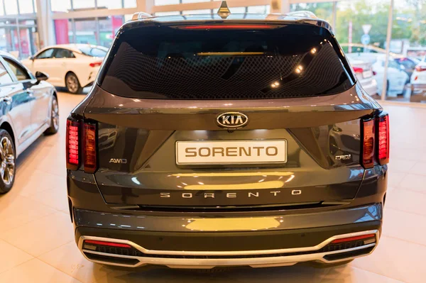 ROSTOV-ON-DON, Oroszország - CIRCA OKTÓBER 2020: Kia Sorento, új népszerű modell — Stock Fotó