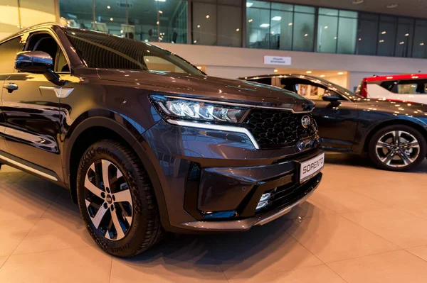 ROSTOV-ON-DON, Oroszország - CIRCA OKTÓBER 2020: Kia Sorento, új népszerű modell — Stock Fotó