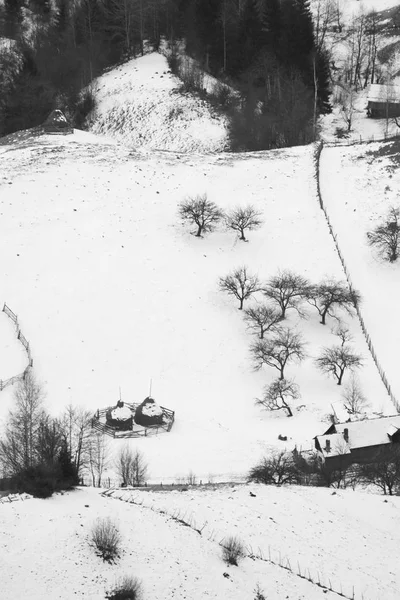Χειμερινό Τοπίο Στα Βουνά — Φωτογραφία Αρχείου