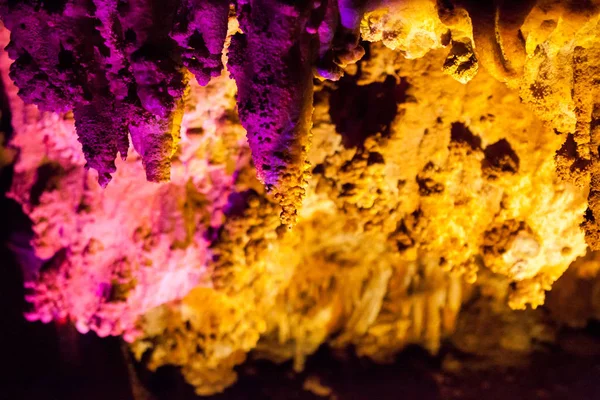 Grotta Pietra Con Stalattiti Stalagmiti — Foto Stock