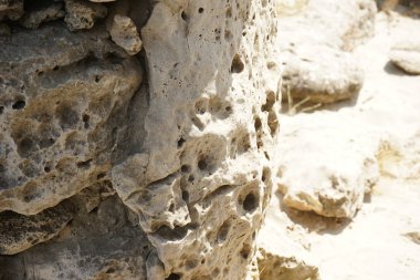 Dokulu taş yüzey, yakın görünüm.