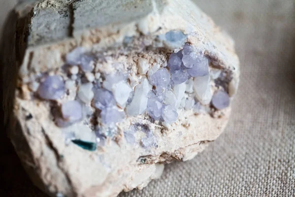美丽的水晶 矿物和石头的颜色和纹理 — 图库照片