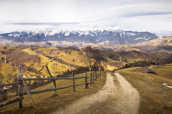 Kışın Dağların Panoramik Görünümü — Stok fotoğraf