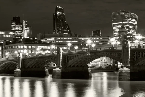 Noches Londres Desde Los Muelles Con Vista Canary Wharf — Foto de Stock