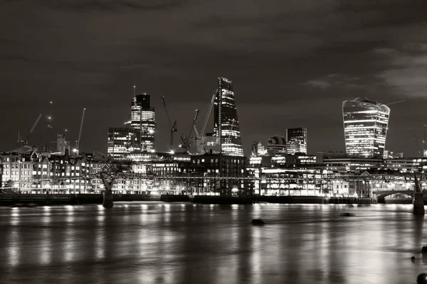 Noches Londres Desde Los Muelles Con Vista Canary Wharf — Foto de Stock