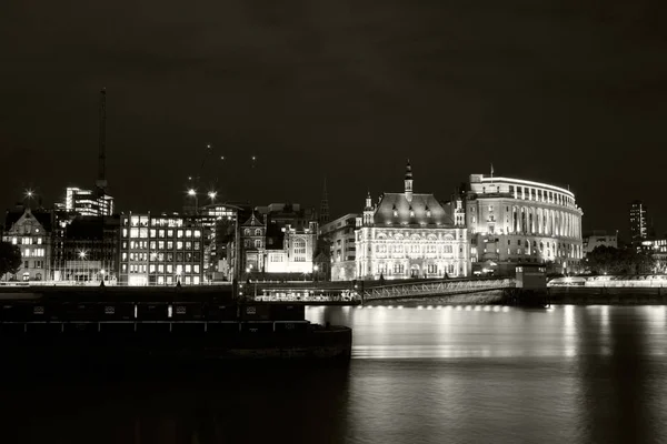 Nuits Londres Depuis Les Quais Avec Vue Sur Canary Wharf — Photo