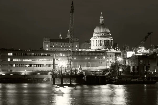 Noches Londres Desde Los Muelles Con Vista Canary Wharf —  Fotos de Stock