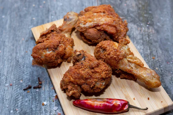 Kyllingsprøtt Kjøtt Med Krydder – stockfoto