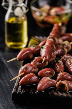 Karanlık kesme domuzu doğmak kalpler gelen ham Kebap