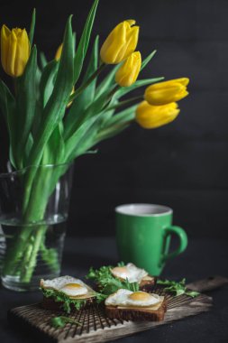 Kızarmış yumurta romantik Kahvaltı