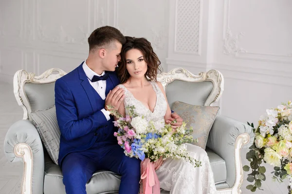 Güzel düğün günü. Gelin ve damat kapalı