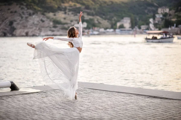 Élégant Danseur Ballet Jeune Fille Danse Ballet — Photo