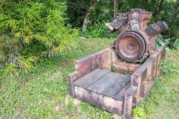 Eski ve paslı madencilik makine